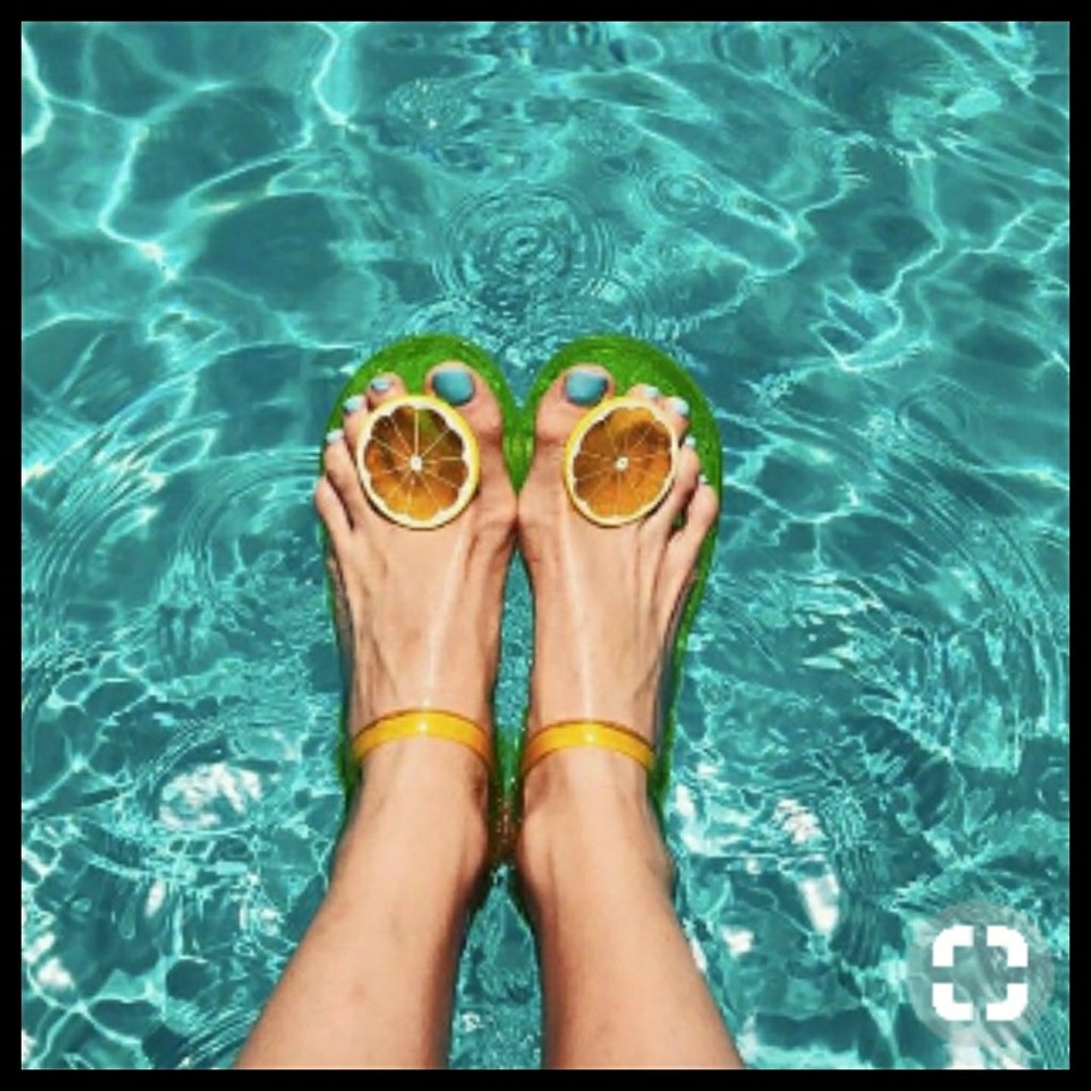 NWOT Katy Perry The Geli Lemon Sandals